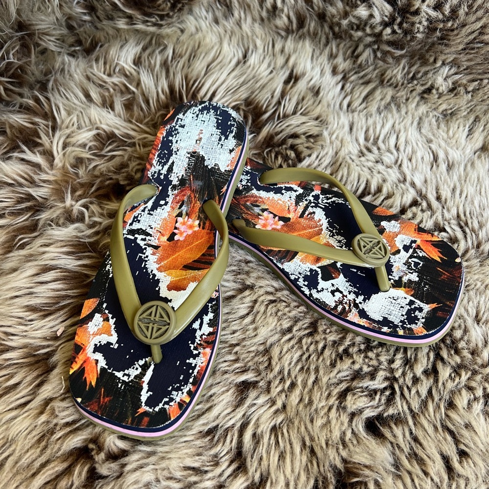 ANTONIO MELANI Black and Gold Abstract Sandals